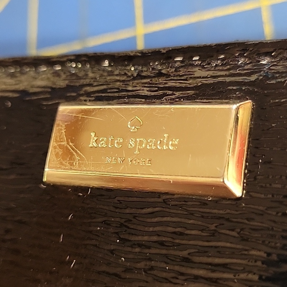 Kate Spade Patent Black Card Holder Wallet 5.5" x 4" x 0.5" Preowned - Picture 13 of 13